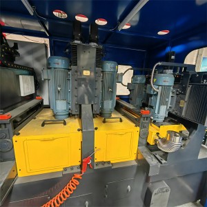 CNC grinding machine for commercial vehicle